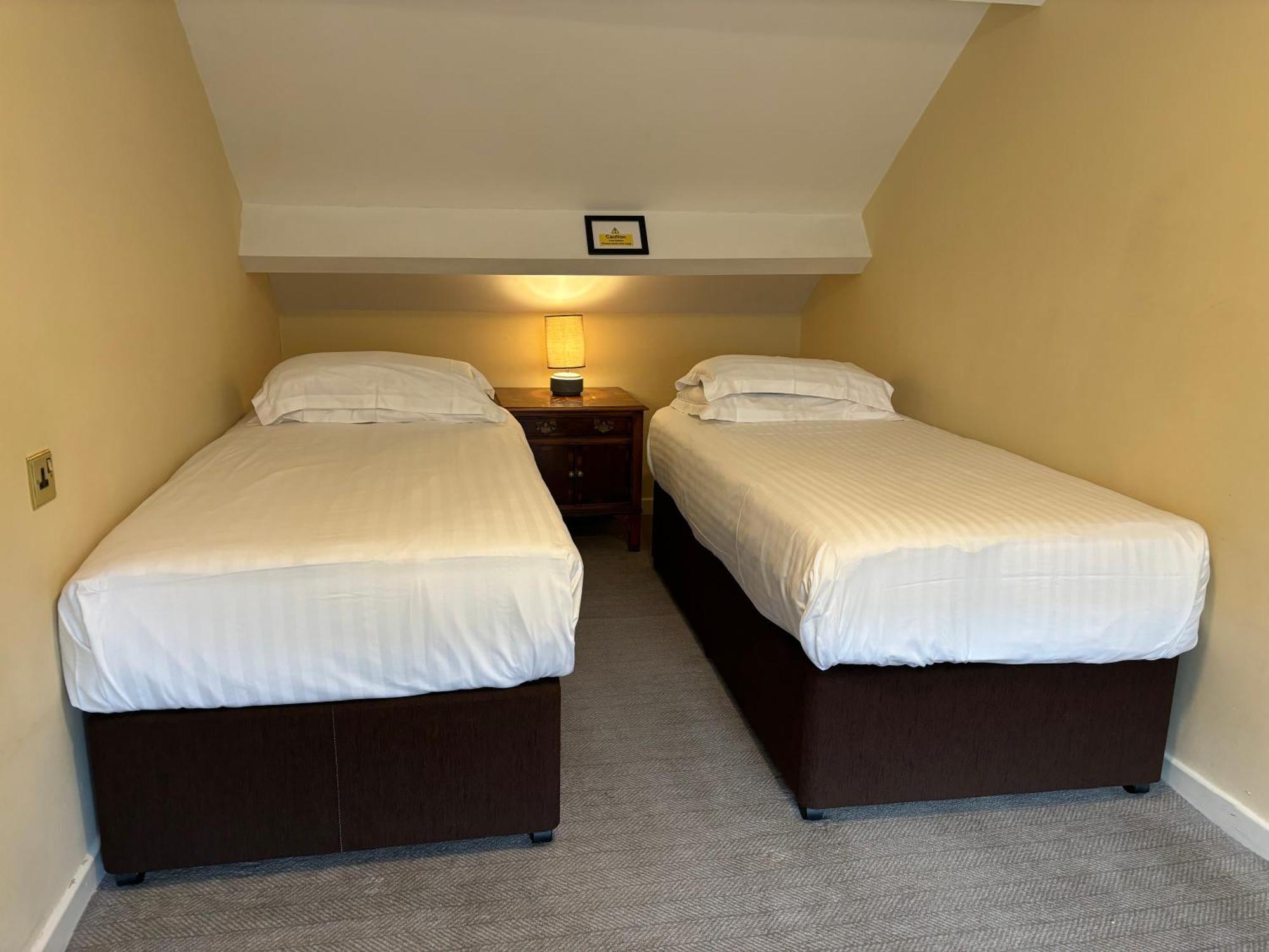 Lake District Castle Inn Bassenthwaite Buitenkant foto