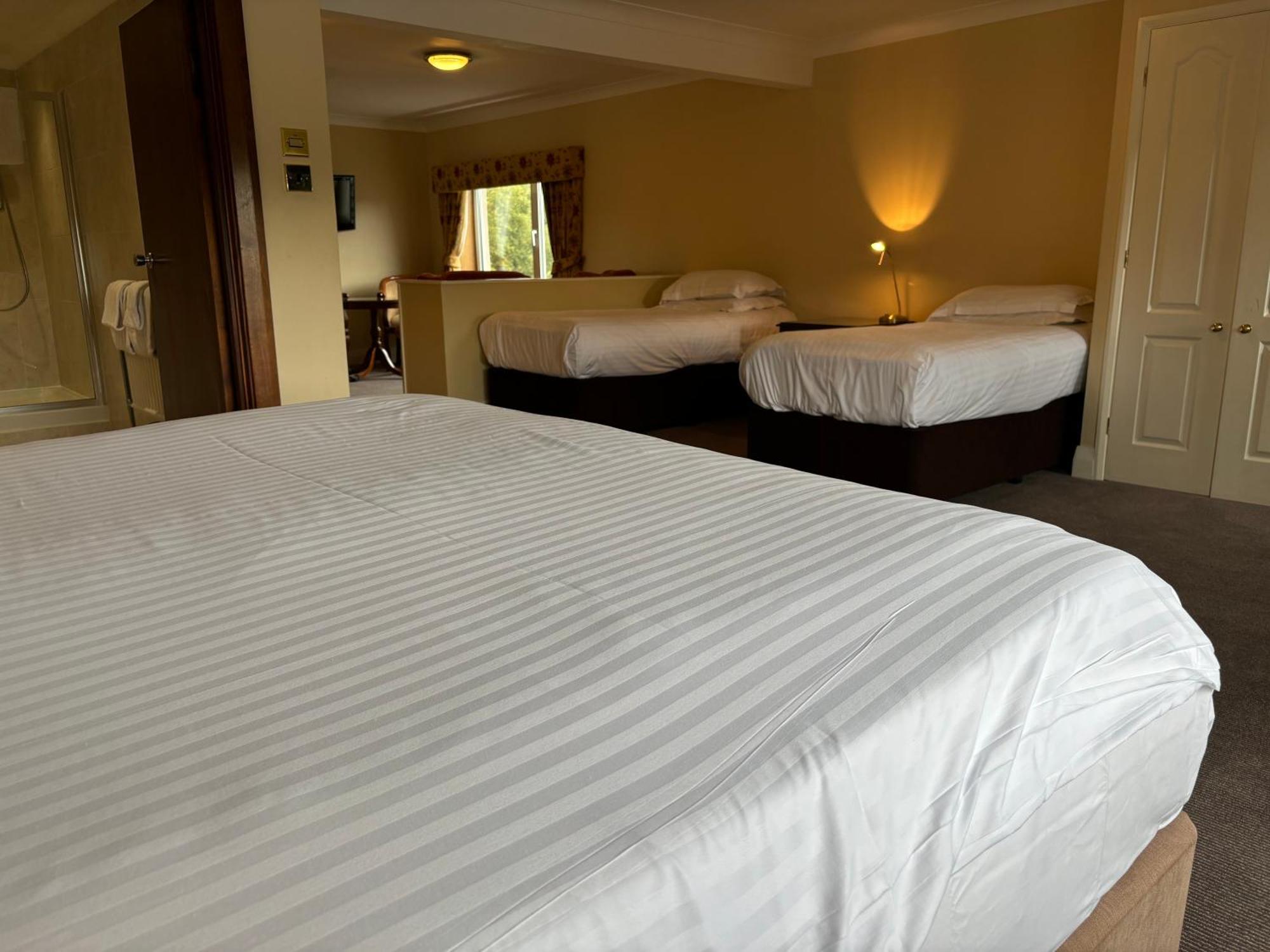 Lake District Castle Inn Bassenthwaite Buitenkant foto