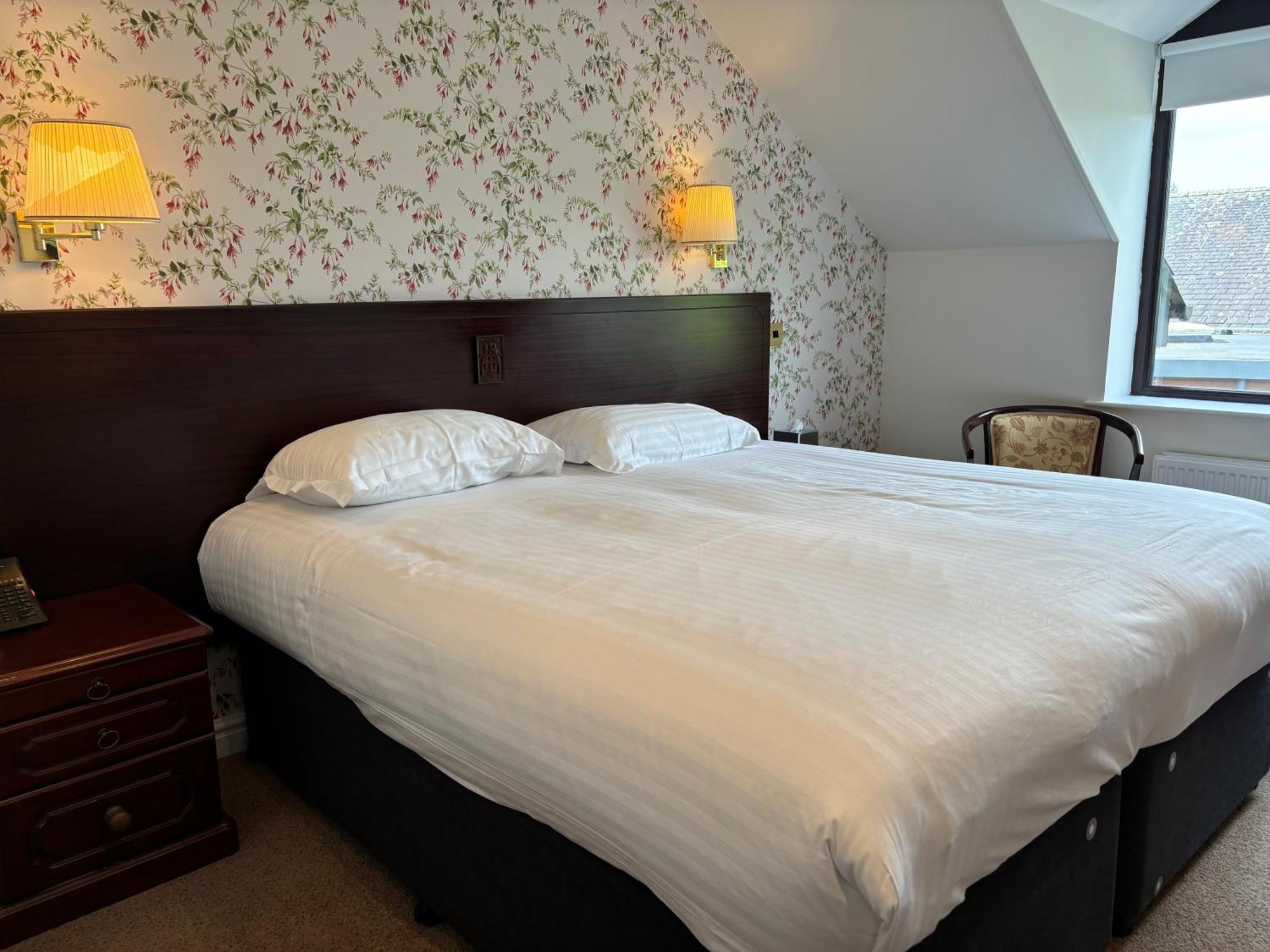 Lake District Castle Inn Bassenthwaite Buitenkant foto