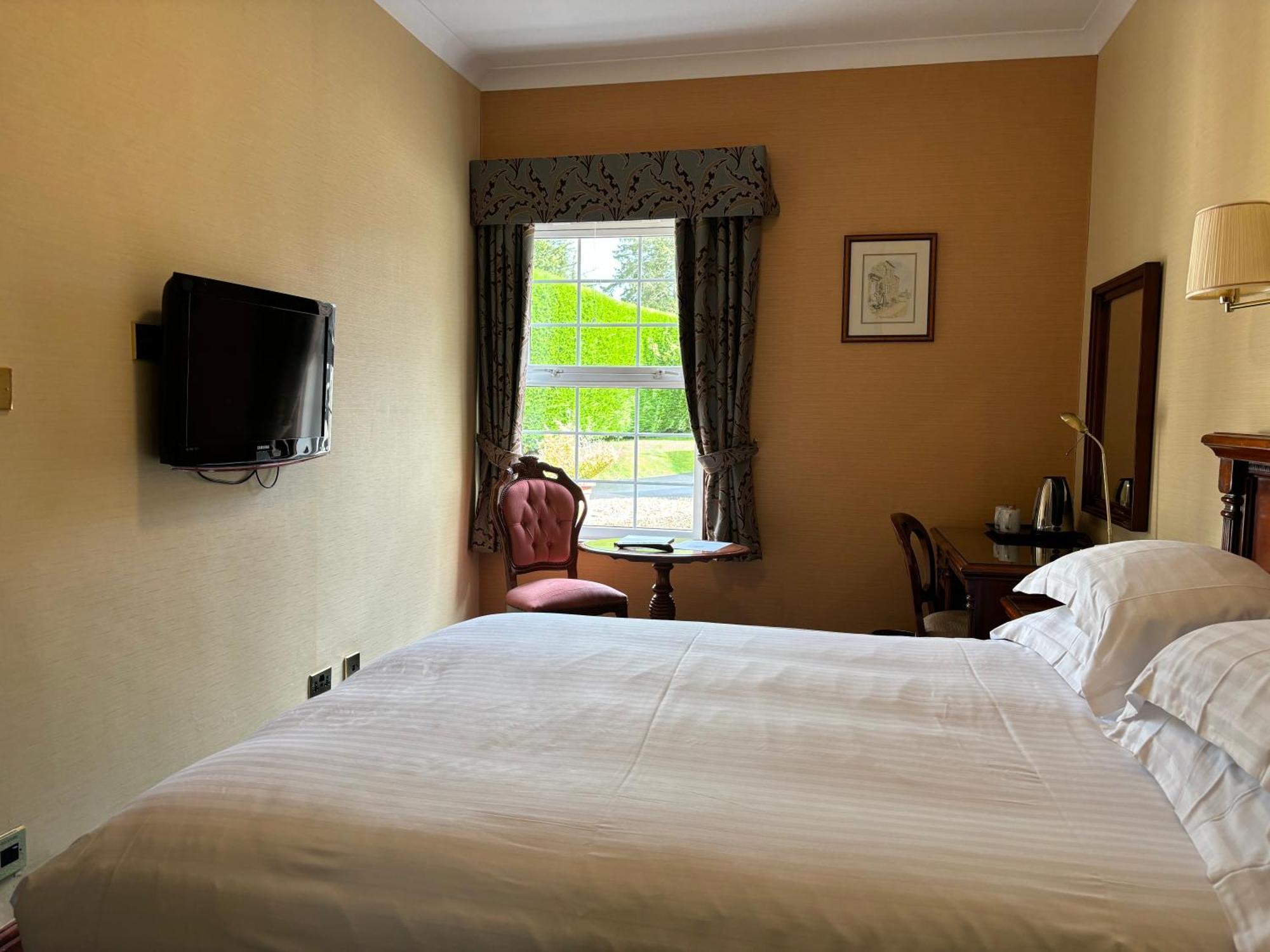 Lake District Castle Inn Bassenthwaite Buitenkant foto